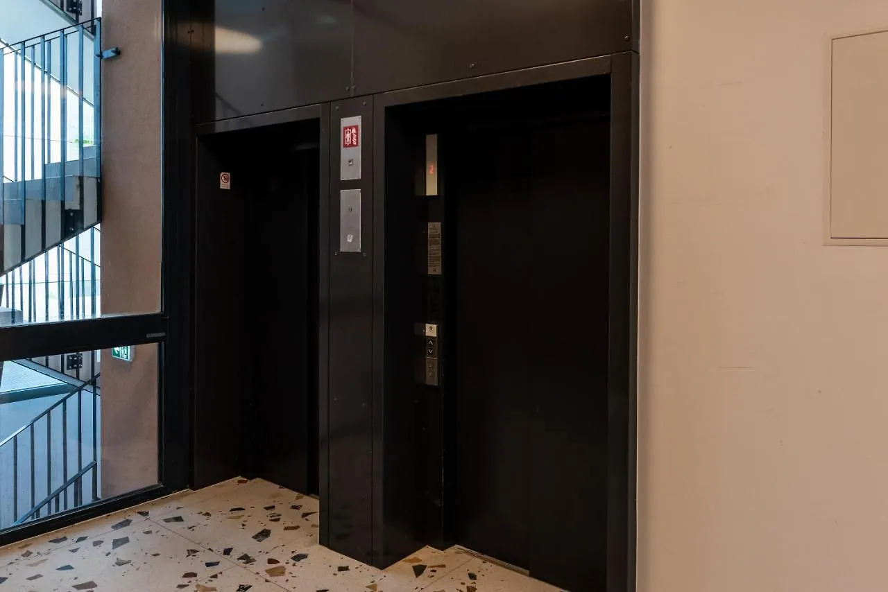 아파트 Sweet Home Apartman , 30Sqm Studio, Free Private Parking, Mountain View, Balcony, 20 Min From Downtown 부다페스트